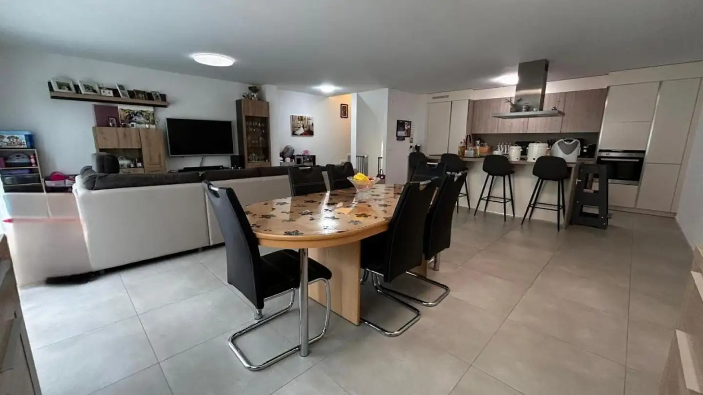 Row house for sale - 1694 Villarsiviriaux - Photo 4