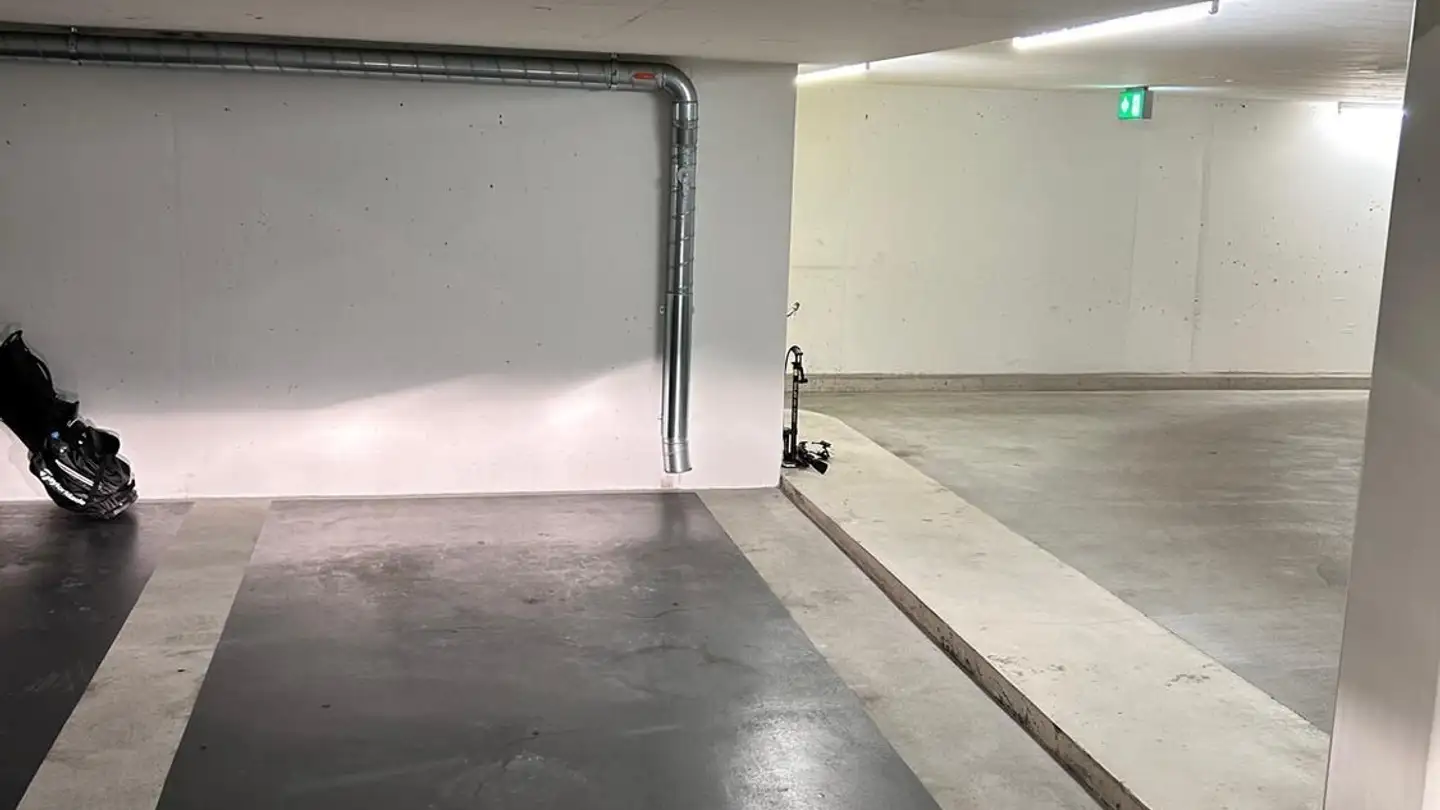 Single garage for rent - Förrlibuckstrasse 185, 8005 Zürich
