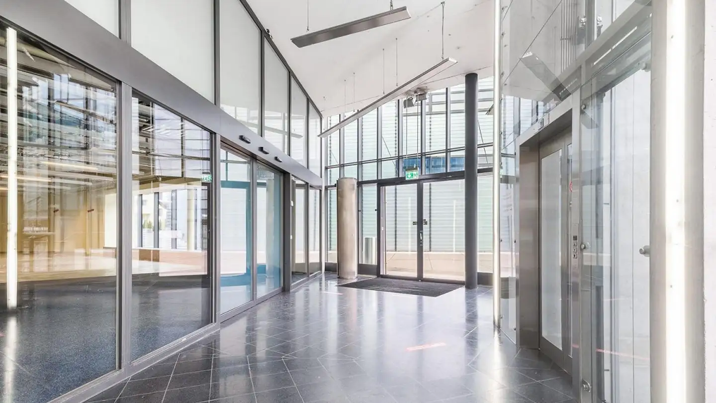 Gewerbe mieten - Alte Dübendorferstrasse 17, 8305 Dietlikon - Foto 2