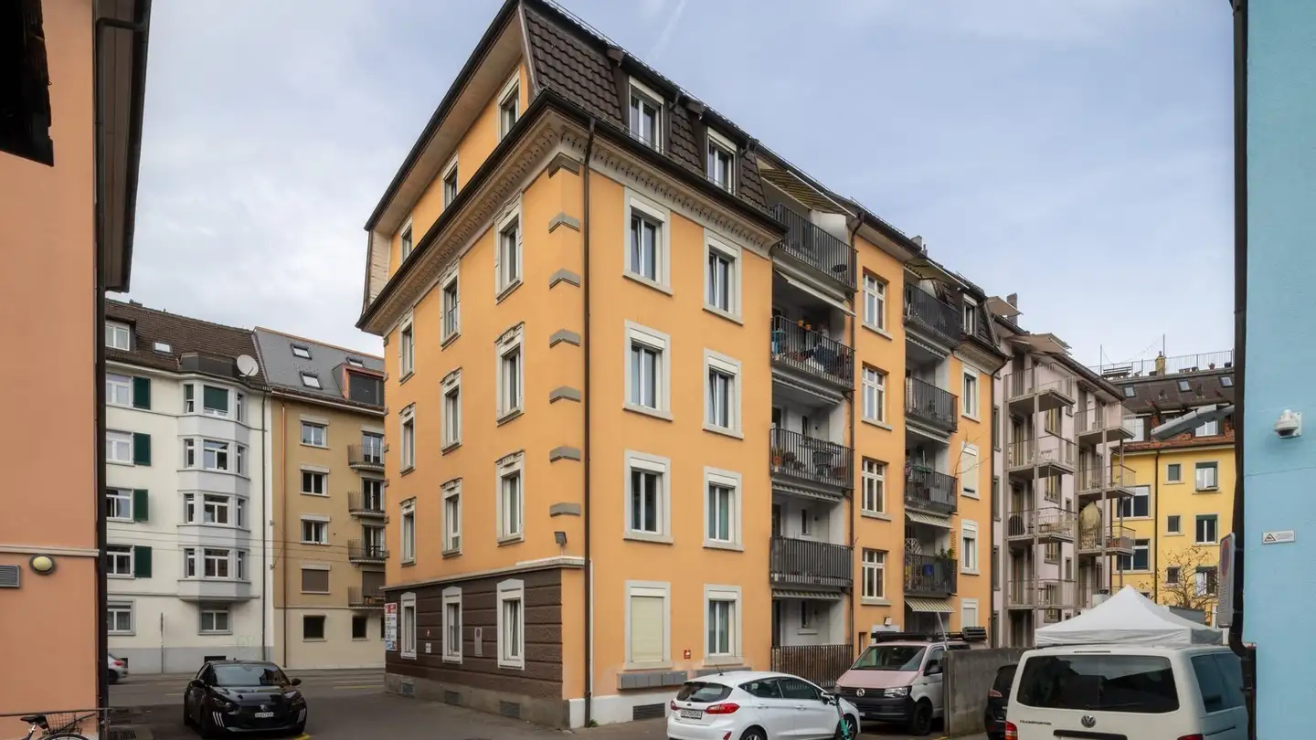 Place de parking extérieure à louer - Birmensdorferstrasse 271, 8055 Zürich