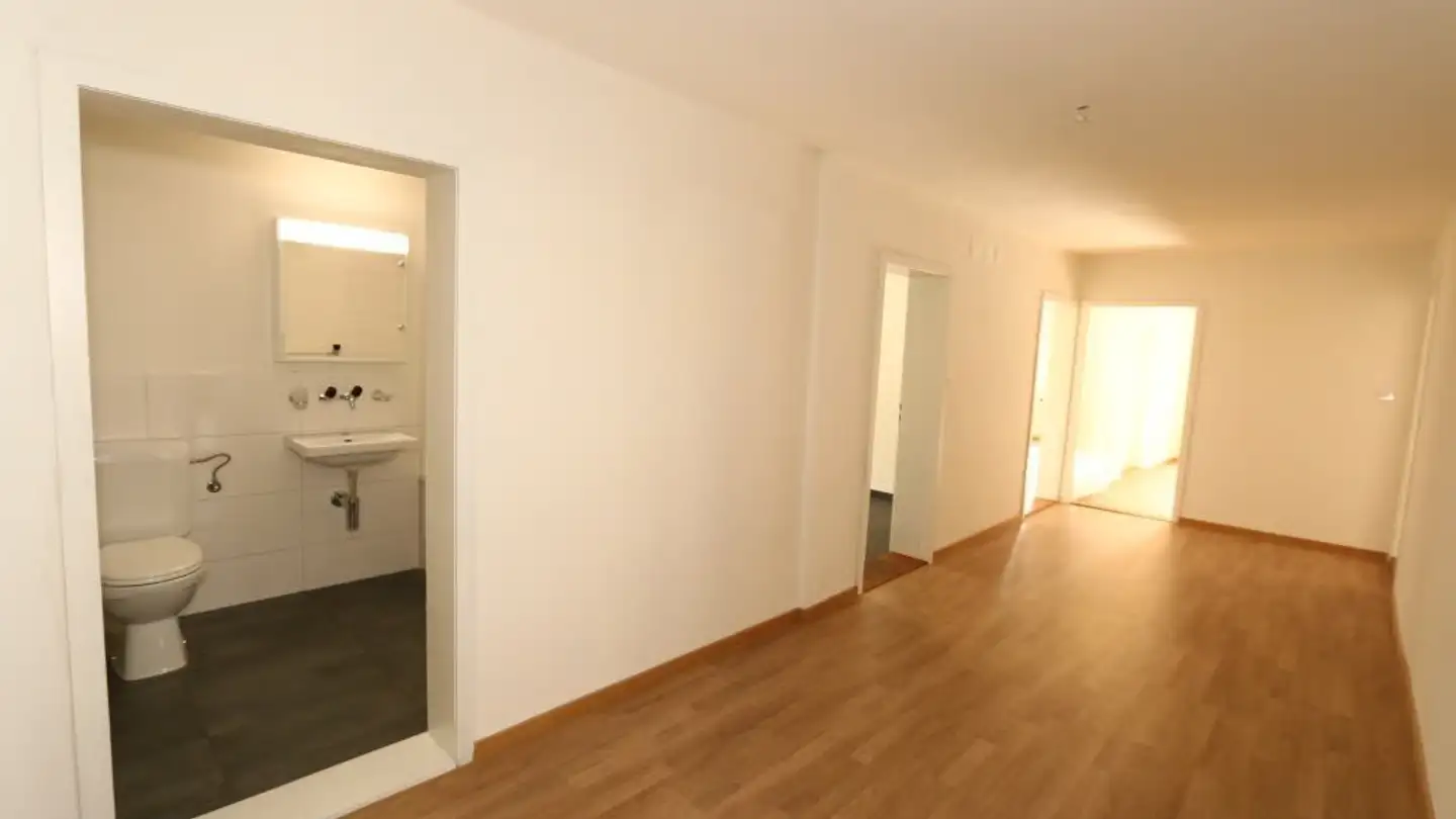 Appartement à louer - Landstrasse 12, 8750 Glarus - Photo 3