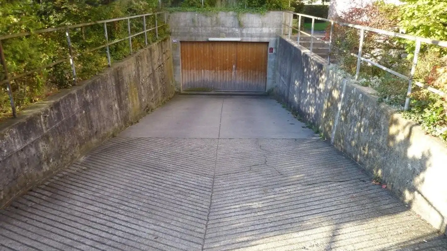 Underground parking space for rent - 4665 Oftringen
