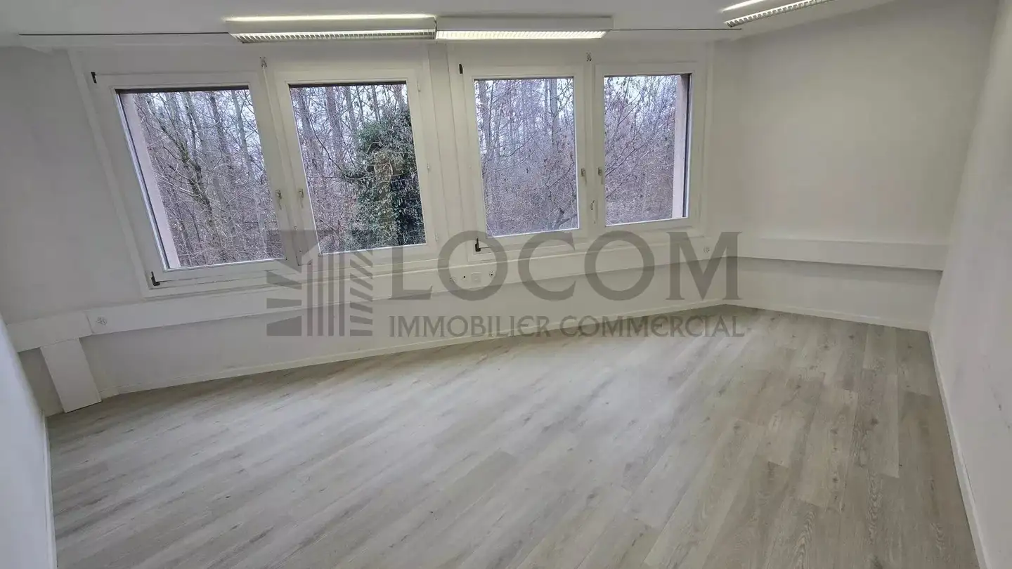 Shop for rent - Avenue Des Boveresses 50, 1010 Lausanne - Photo 4