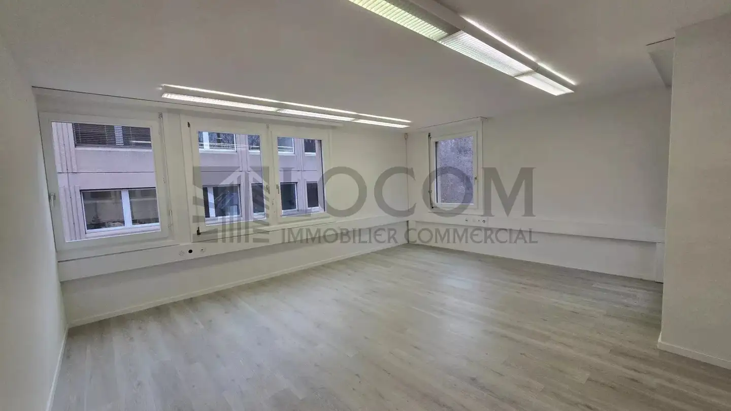 Shop for rent - Avenue Des Boveresses 50, 1010 Lausanne - Photo 2