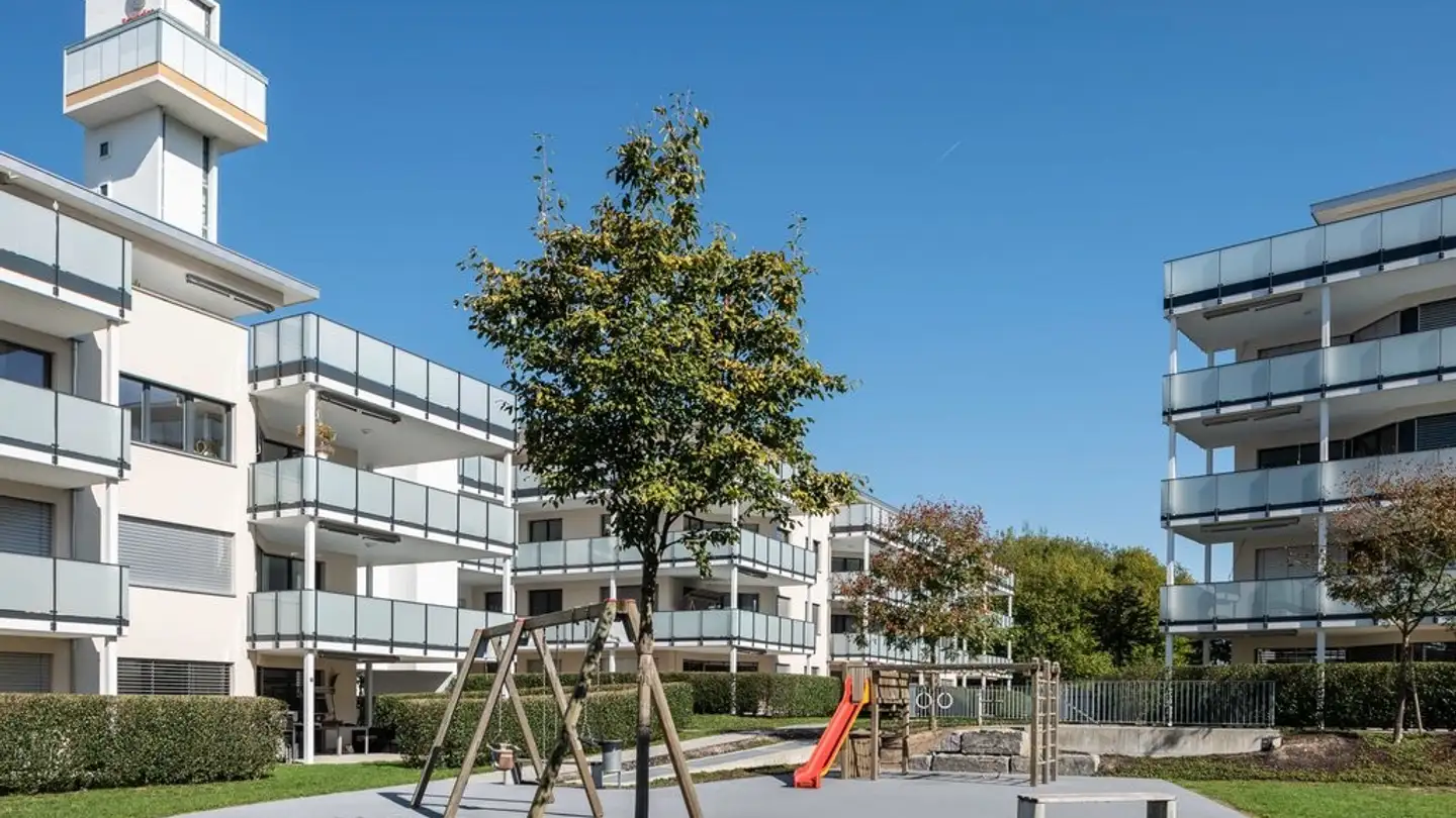 Überdachter Motorradparkplatz mieten - Zugerstrasse 16, 6030 Ebikon