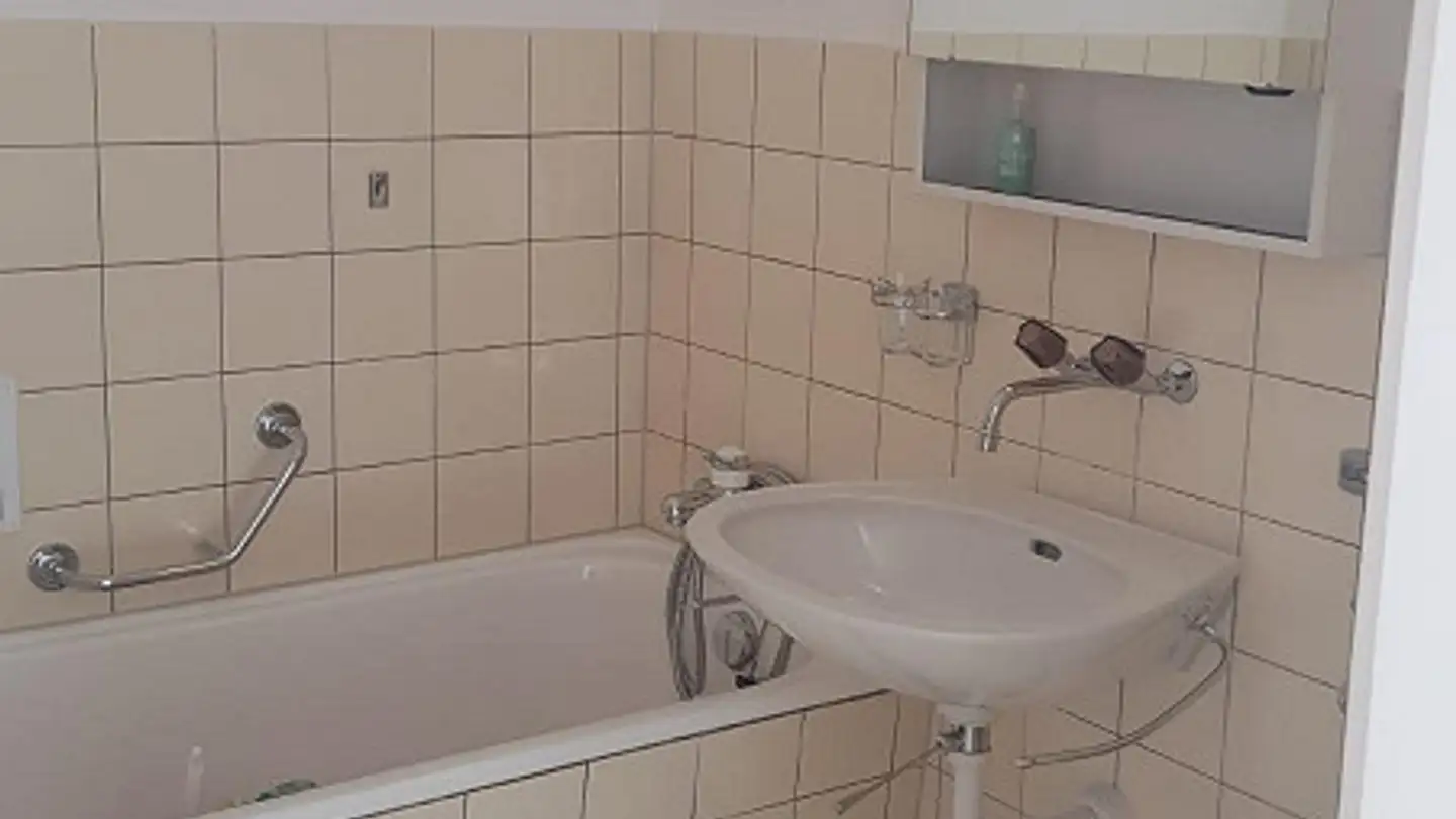 Apartment for rent - Weissensteinweg 3, 2554 Meinisberg