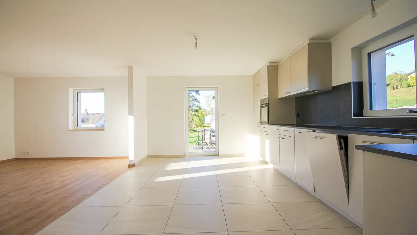 Apartment for rent - Route De Sainte-Croix 36, 1453 Bullet - Photo 2