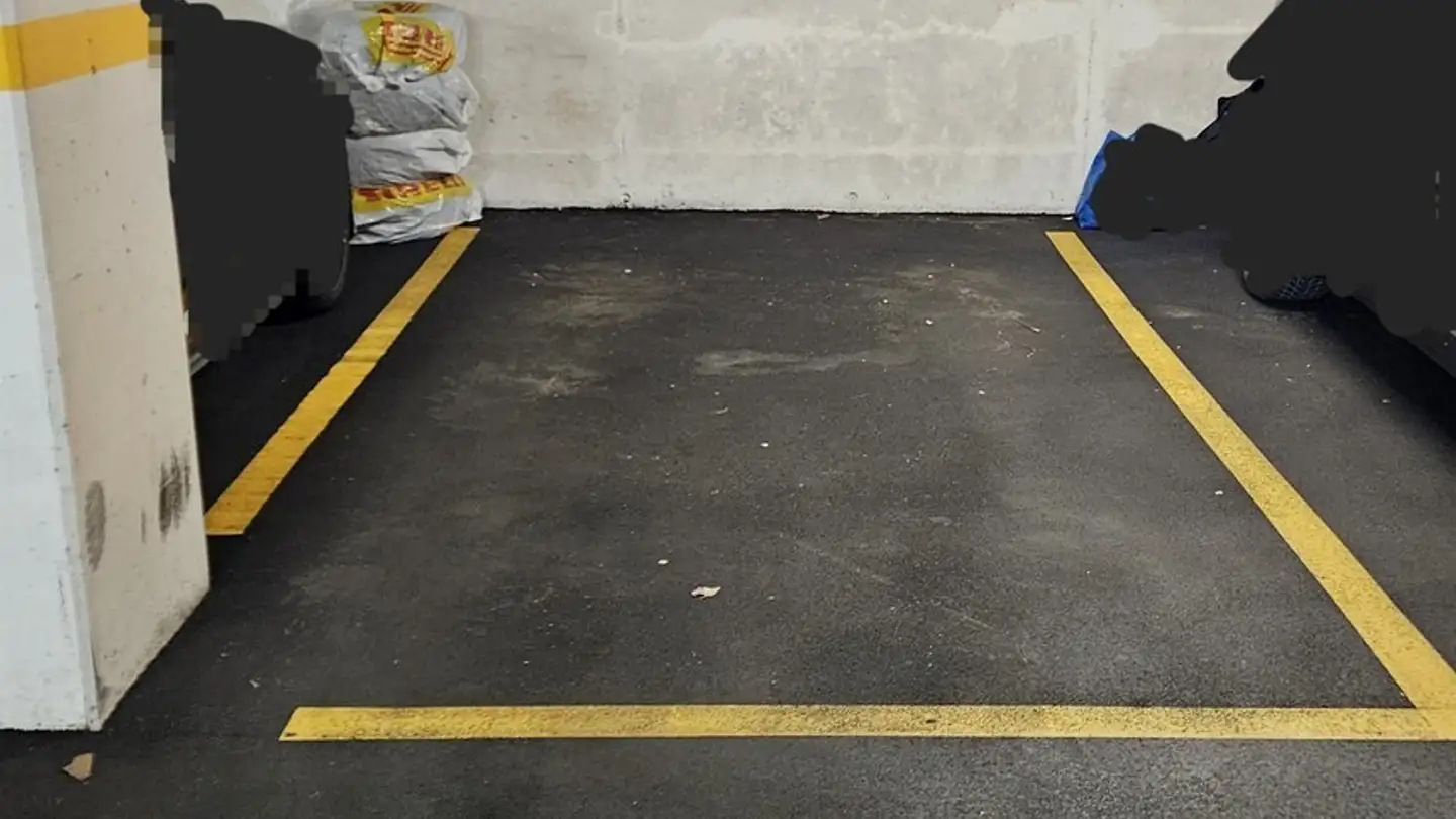 Place de parking extérieure à louer - Pflanzschulstrasse 27, 8004 Zürich