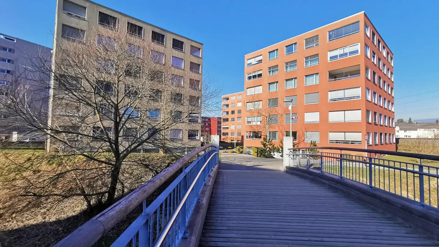 Tiefgaragenstellplatz mieten - Libellenweg 2a, 3250 Lyss