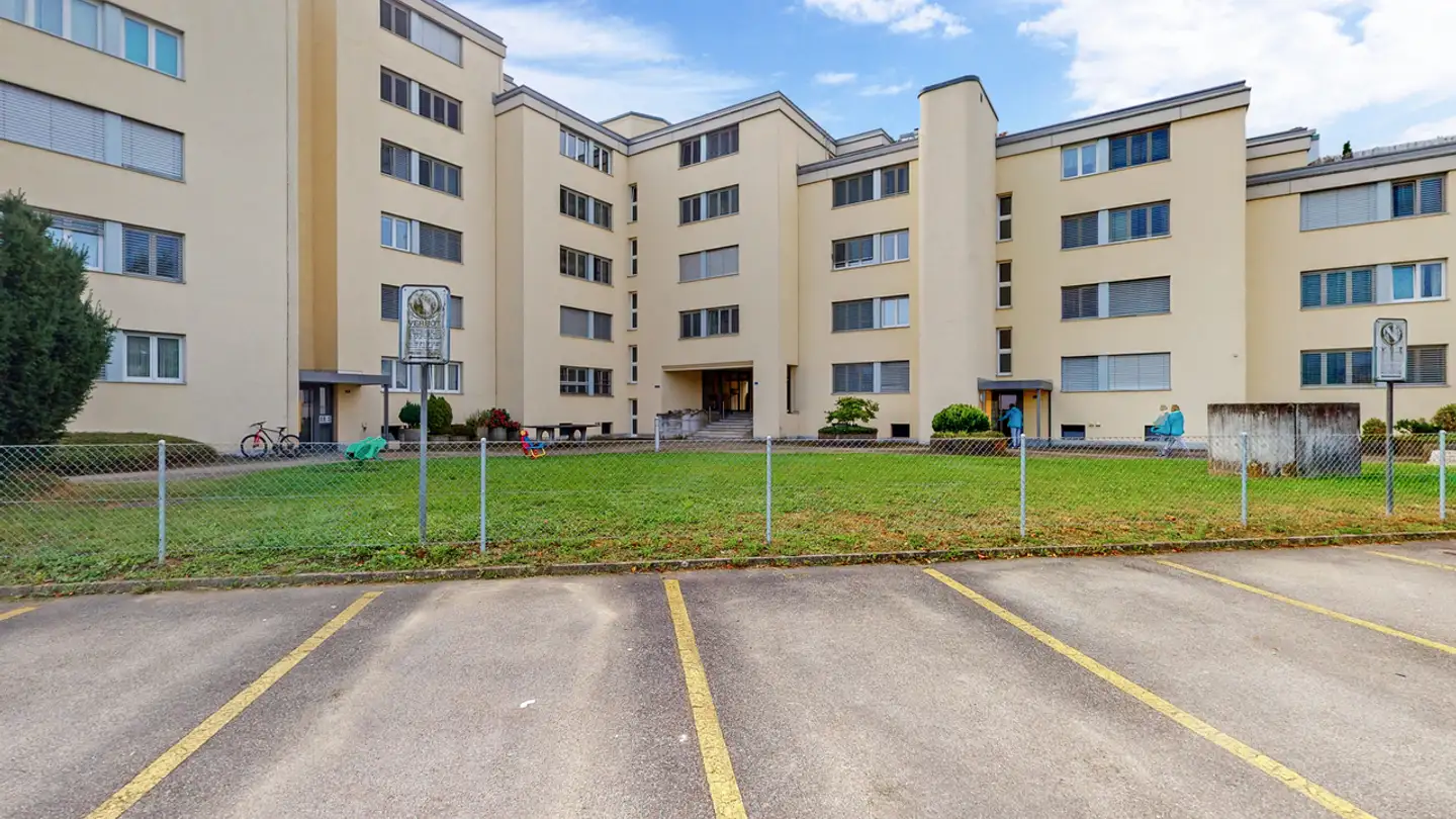 Parcheggio interno per moto in affitto - Huebwiesenstrasse, 8155 Niederhasli