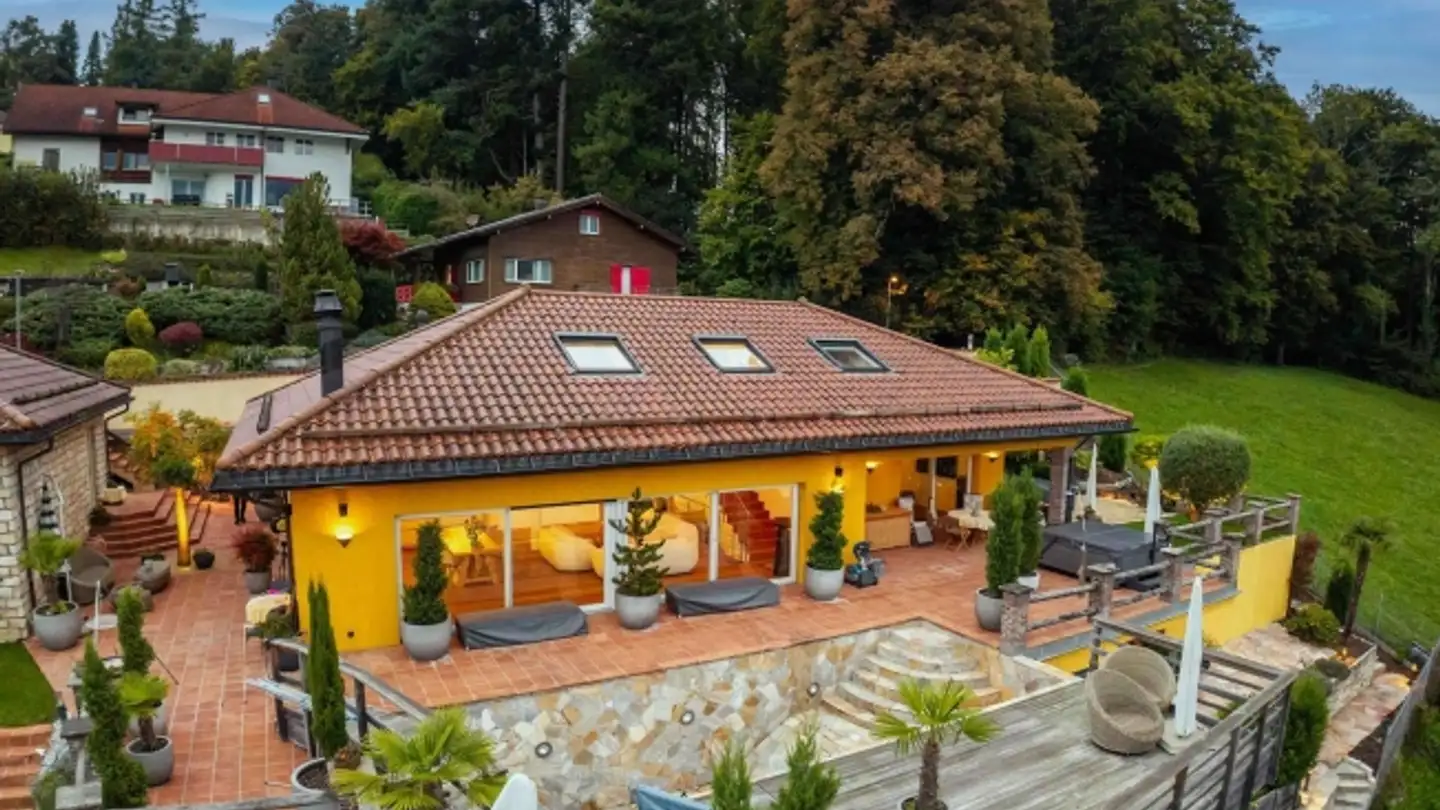 Villa for sale - Buggrütistrasse 34, 8717 Benken SG