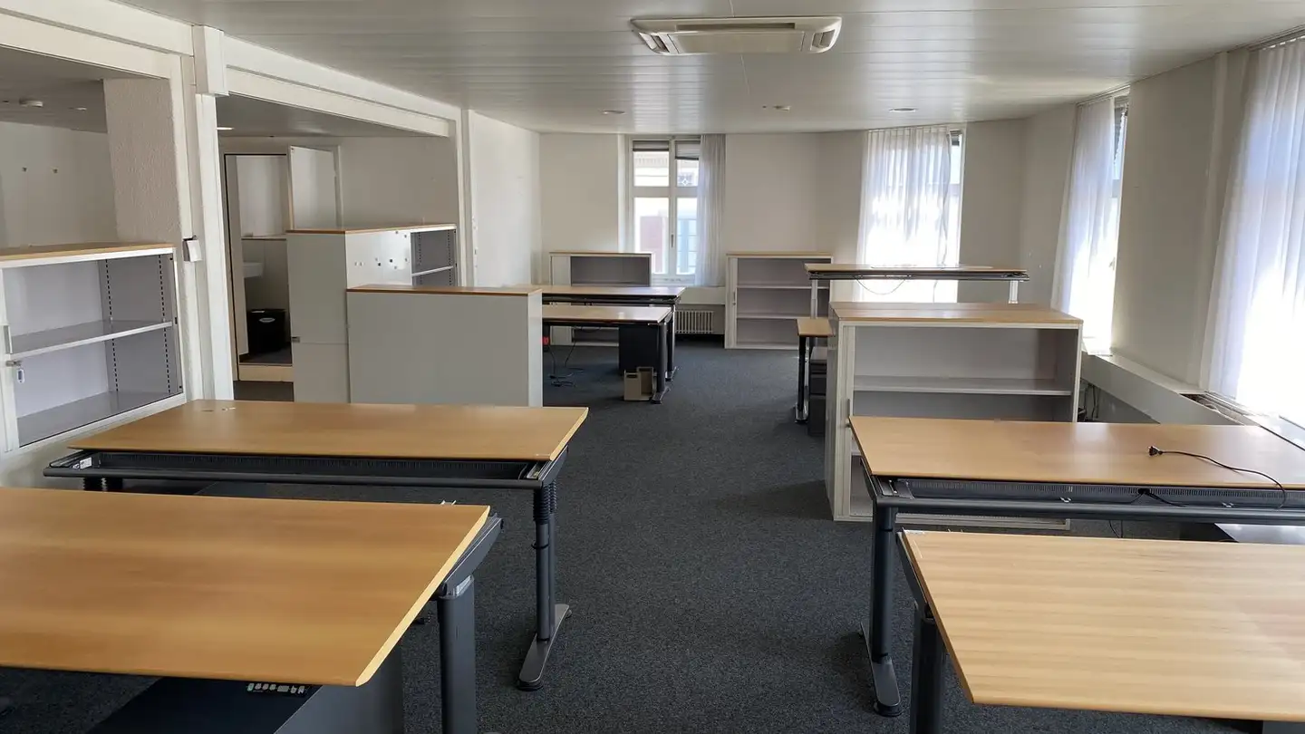 Spazio ufficio in affitto - Untere Bahnhofstrasse 28, 8640 Rapperswil SG - Photo 4