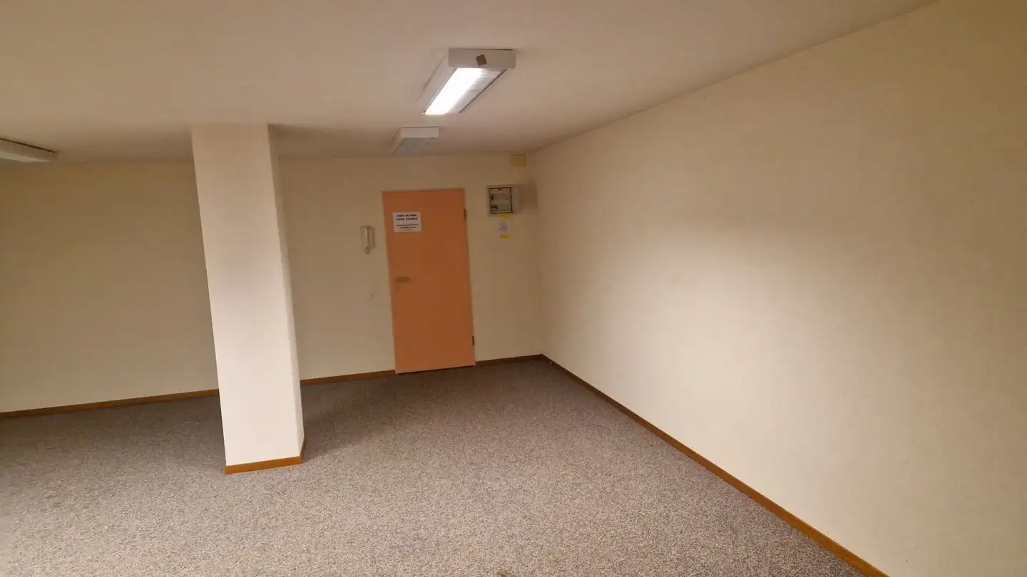 Spazio ufficio in affitto - Rue Du Centre 9, 1772 Grolley - Photo 4