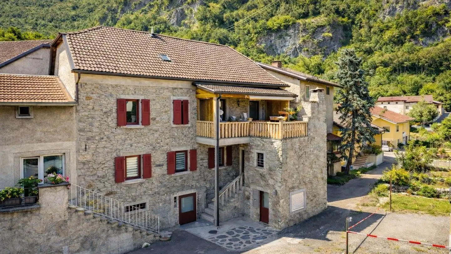 Residential building for sale - 1905 Dorénaz