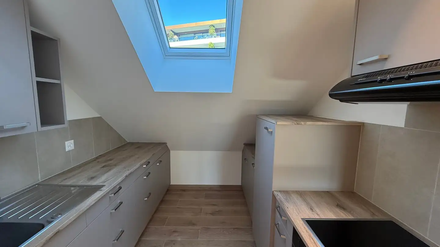 Studio à louer - Avenue Des Alpes 2, 2000 Neuchâtel - Photo 2