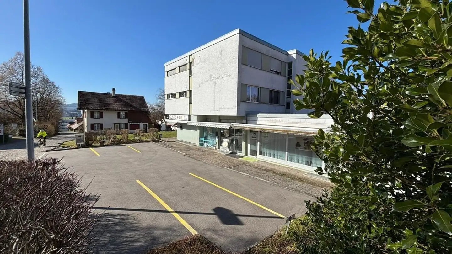 Commercial à louer - Kirchstrasse 11, 3065 Bolligen