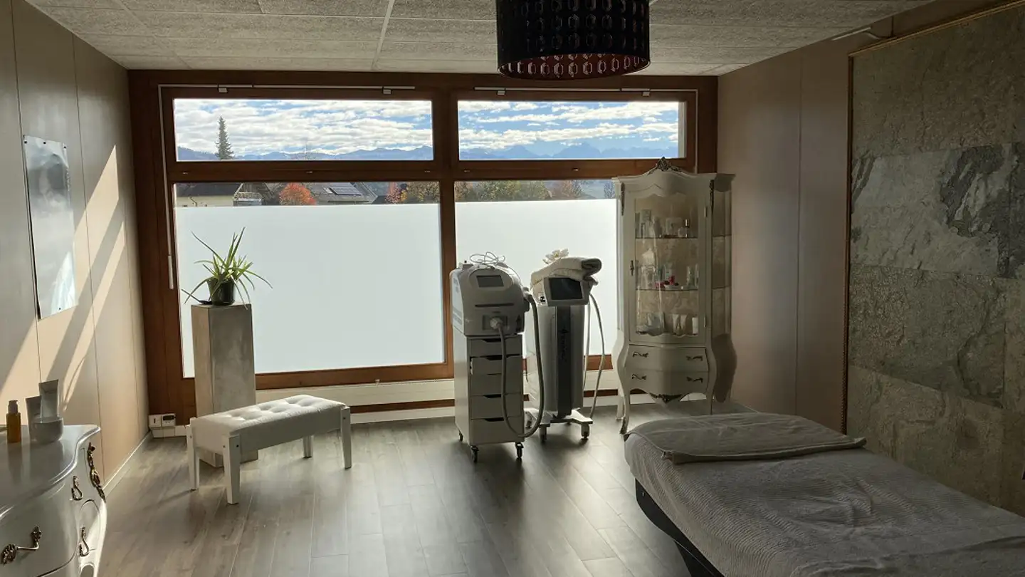 Mixed-use building for rent - Austrasse 2, 3114 Wichtrach - Photo 2