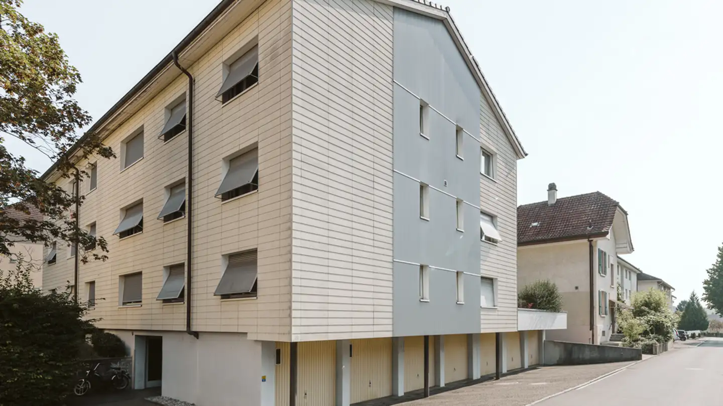 Einzelgarage mieten - Chemin Des Champs / Flurweg 22, 2504 Biel/Bienne