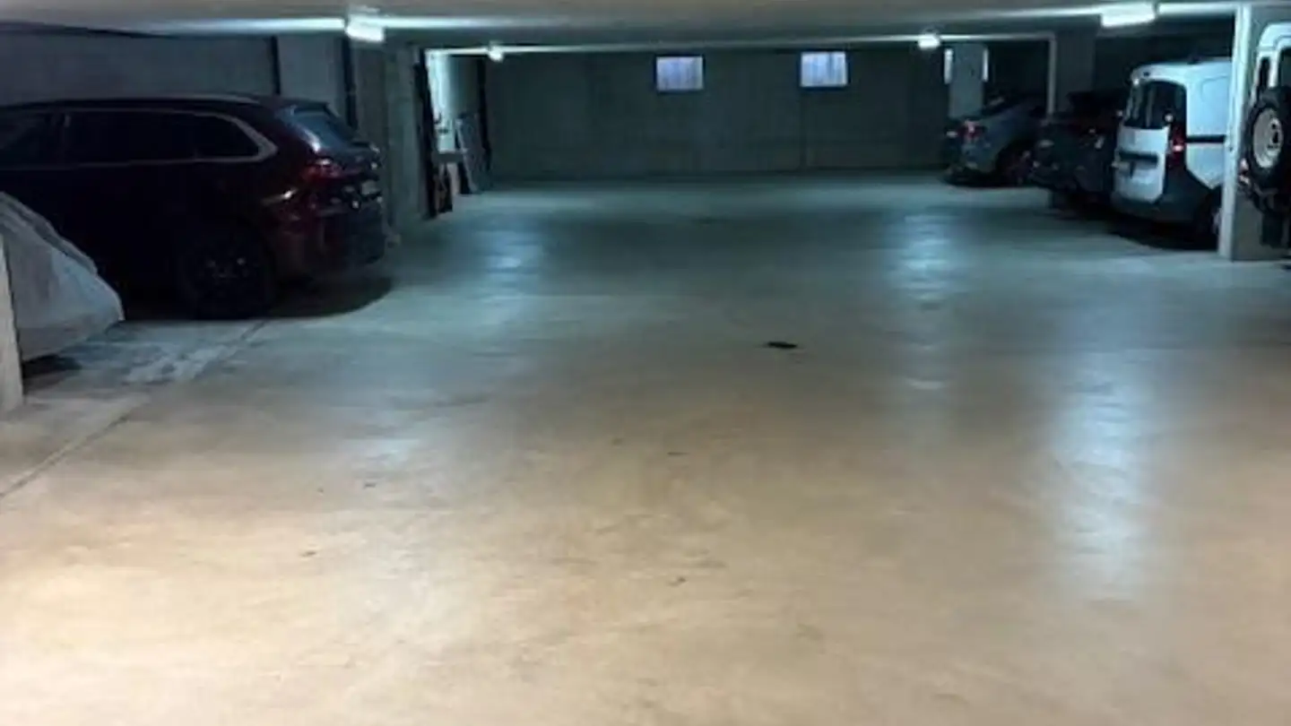 Place de parking souterraine à louer - Dorfstrasse 38, 5405 Dättwil AG
