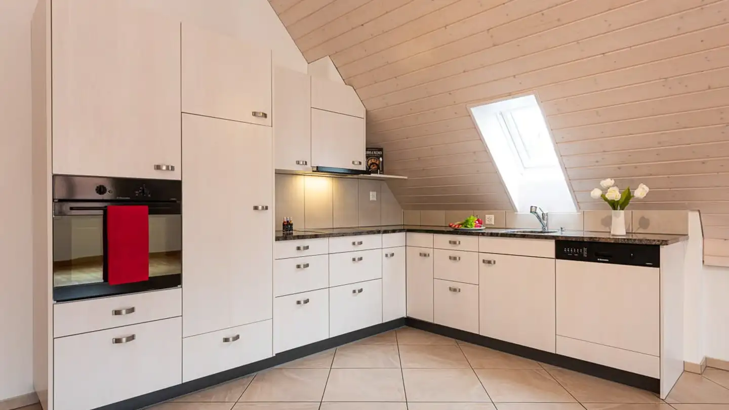 Attique à louer - Zuntwisweg 7, 8605 Gutenswil - Photo 2