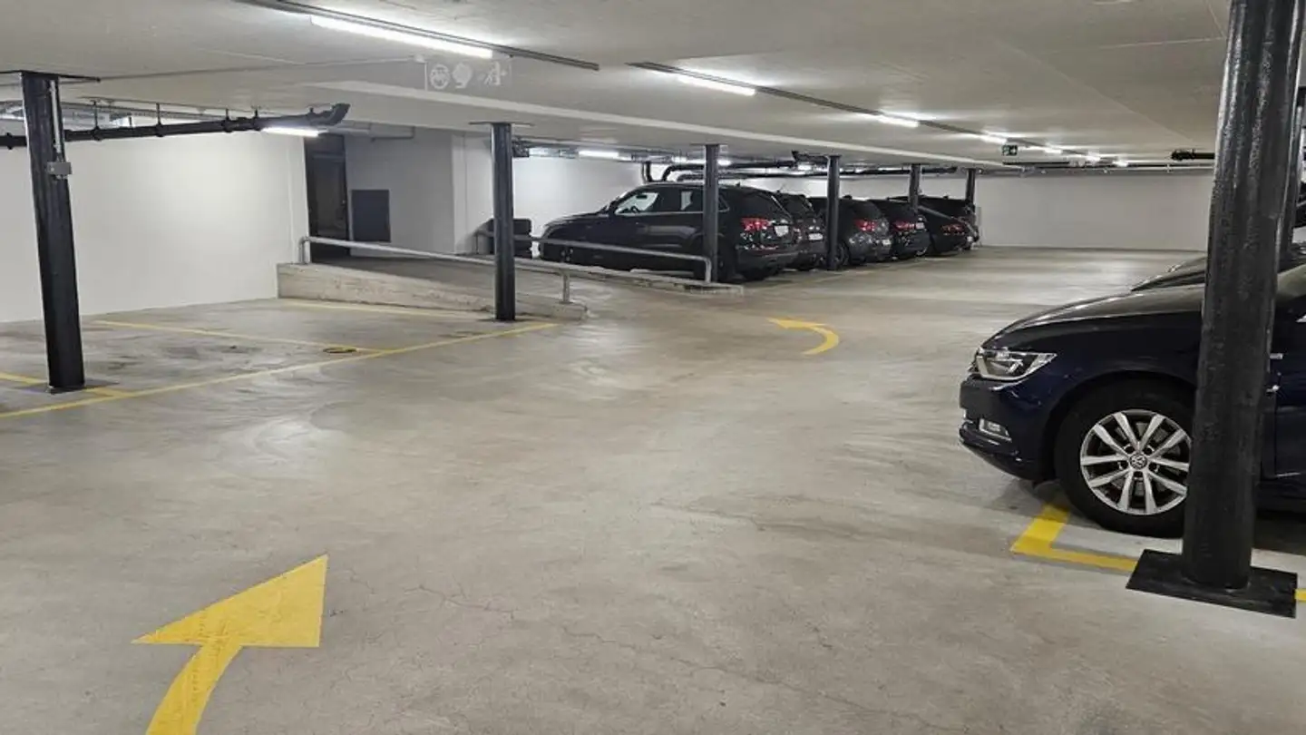 Place de parking souterraine à louer - Talwiesenstrasse 123, 8055 Zürich - Photo 2