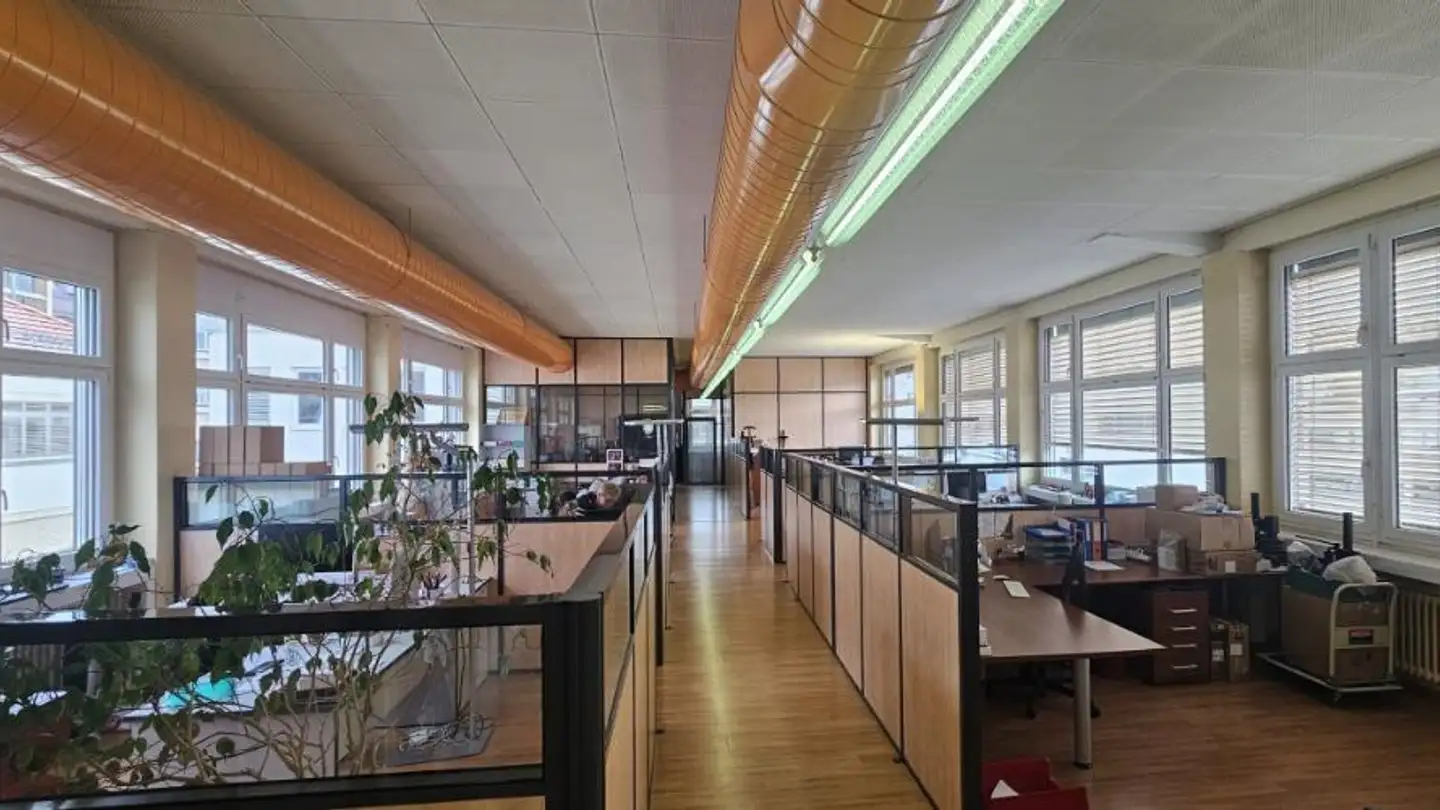 Storage space for rent - Avenue Léopold-Robert 105, 2300 La Chaux-de-Fonds