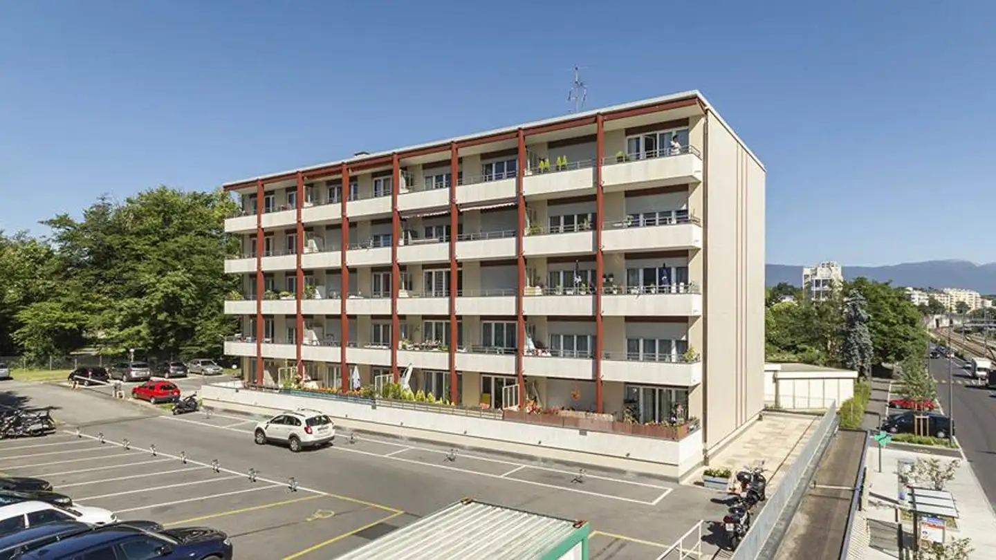 Parcheggio esterno in affitto - Avenue Adrien- Lachenal 5, 1290 Versoix