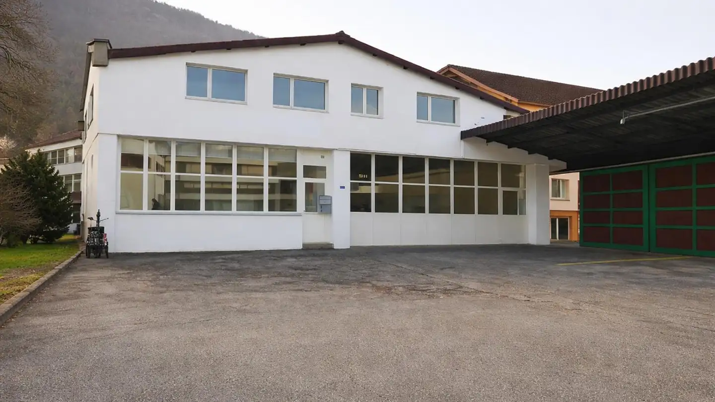 Commercial for rent - 6370 Stans