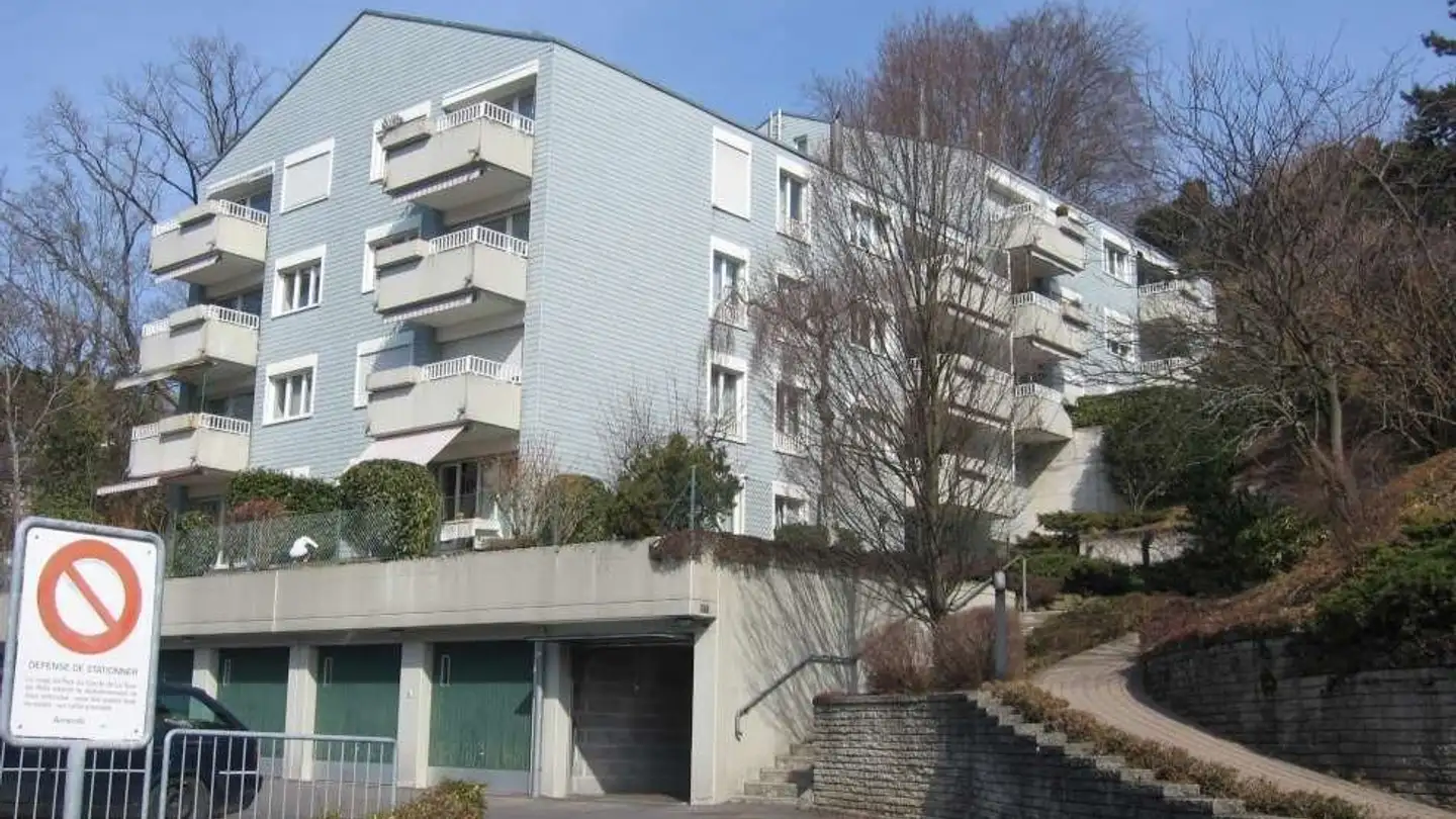 Outdoor parking space for rent - Chemin Des Murs-Blancs 25, 1814 La Tour-de-Peilz