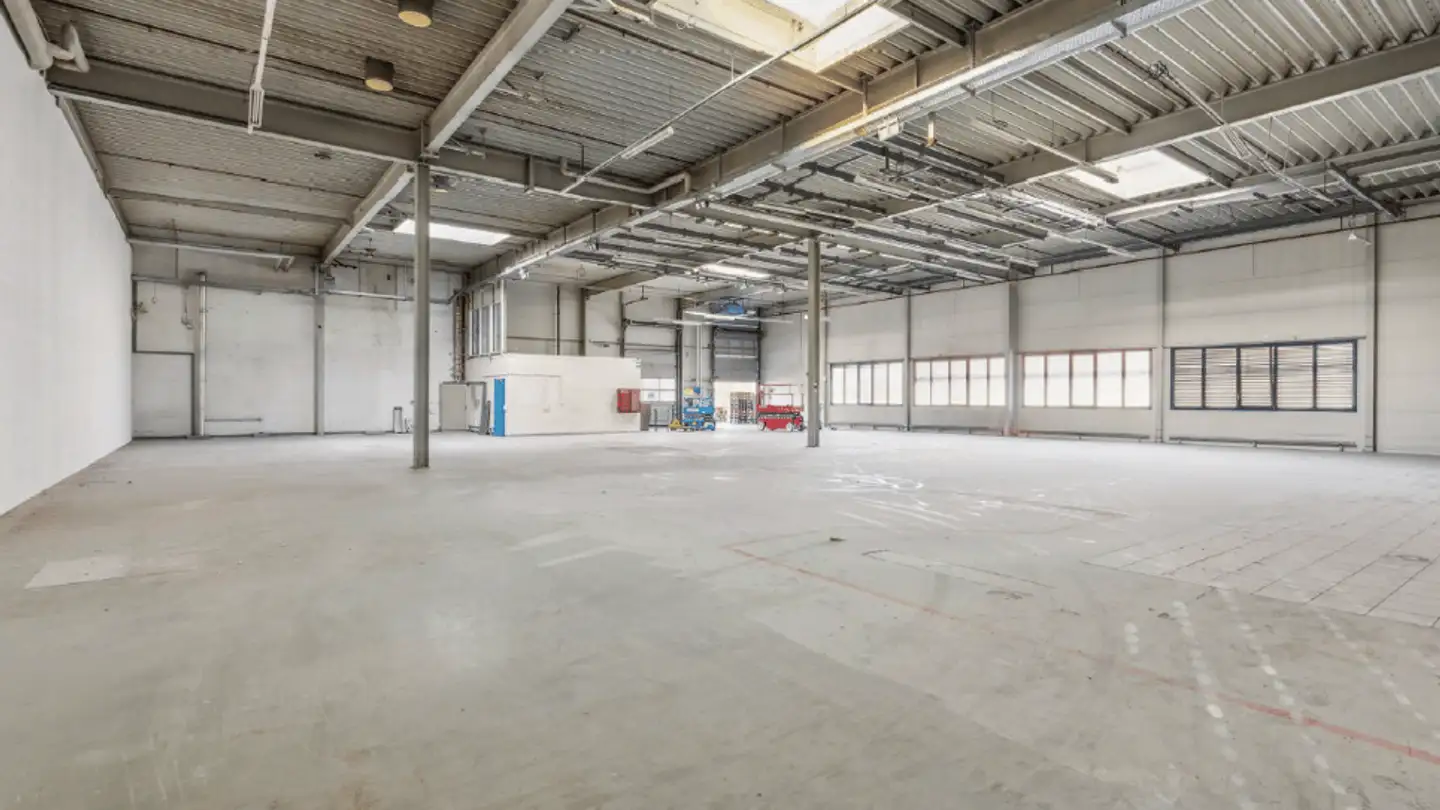 Commercial à louer - Rue Du Collège 43, 2300 La Chaux-de-Fonds