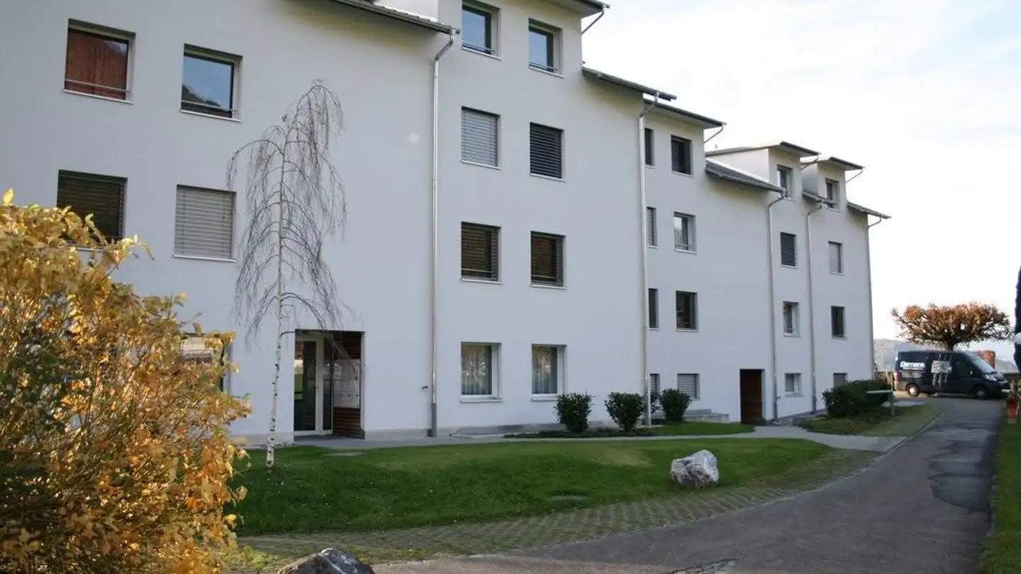 Outdoor parking space for rent - Steinen 1, 8718 Schänis