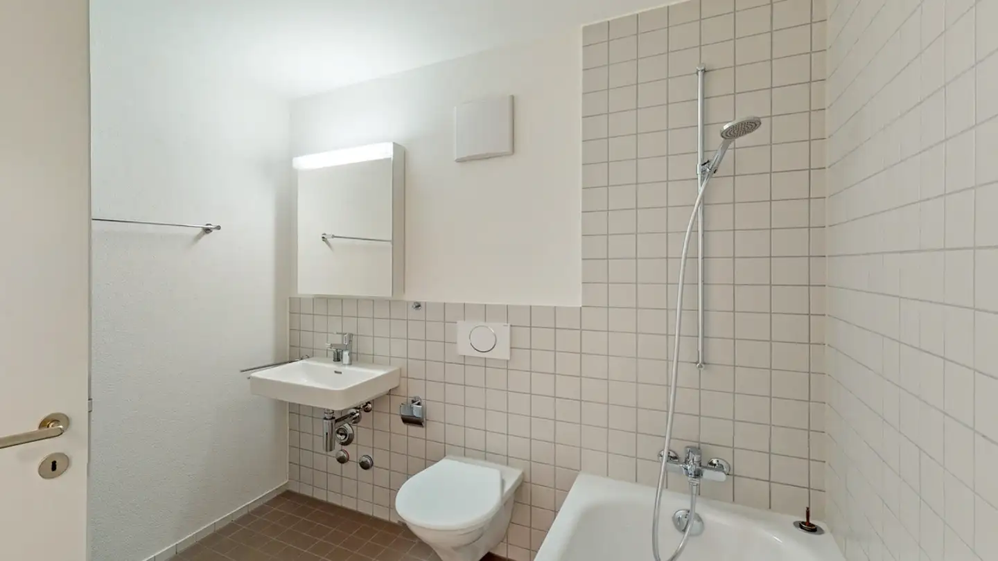 Attic flat for rent - Wesemlinstrasse, 6006 Luzern - Photo 3