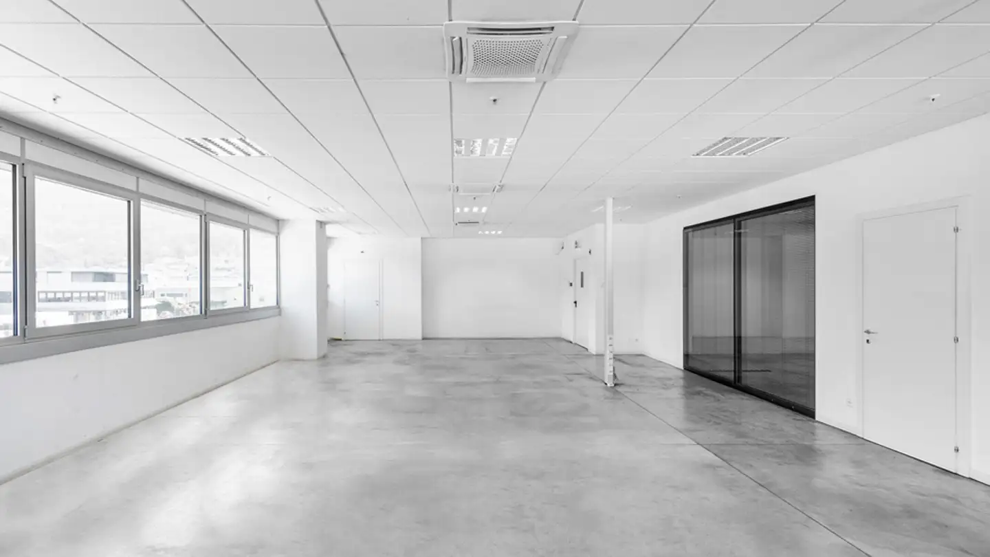 Office space for rent - Ai Cióss 11, 6593 Cadenazzo