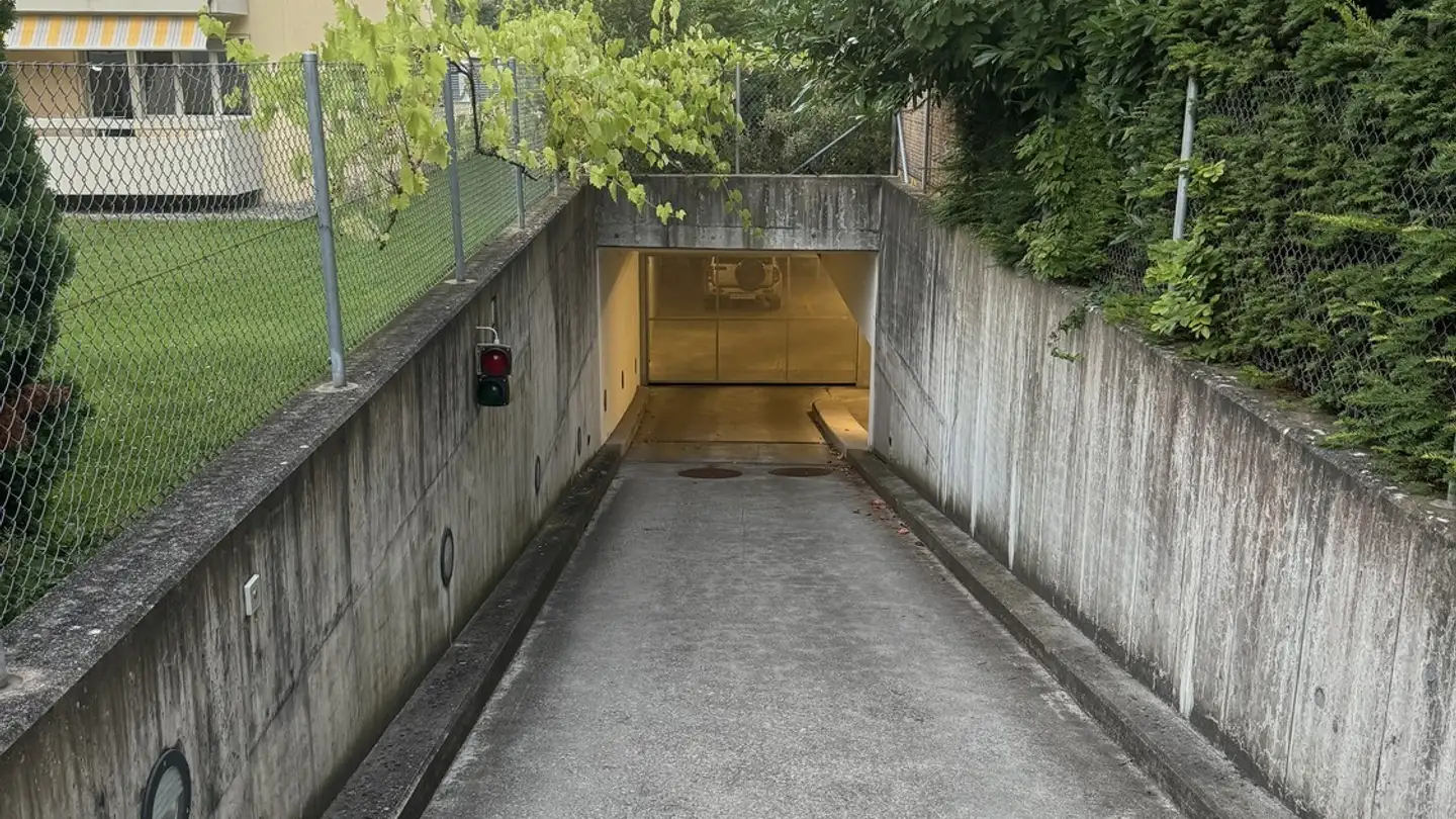 Single garage for rent - Wehntalerstrasse 40, 8057 Zürich