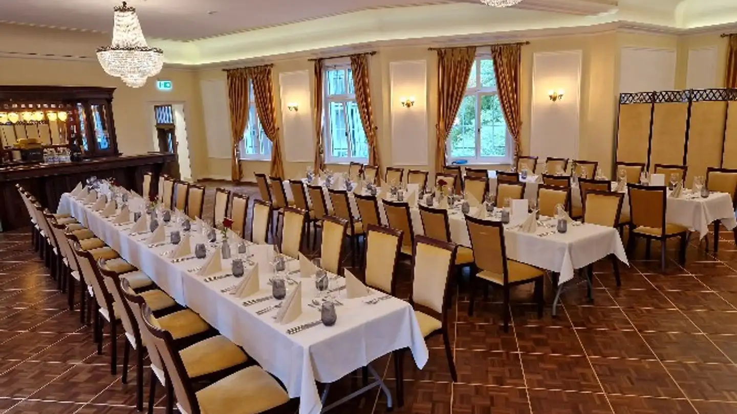 Bureau à louer - Im Dorf 20, 8752 Näfels