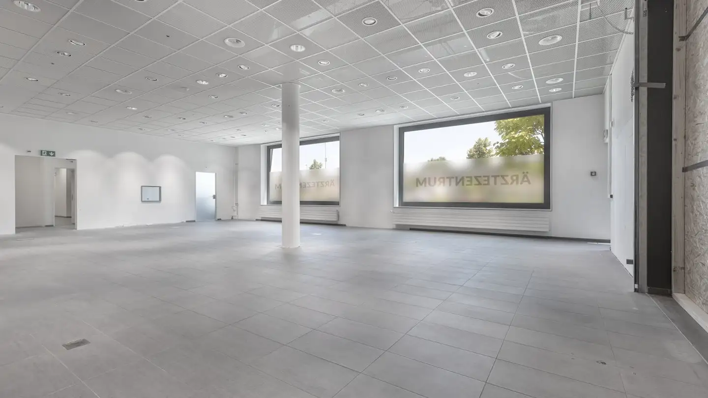 Shop for rent - Neue Aarburgerstrasse 20, 4852 Rothrist