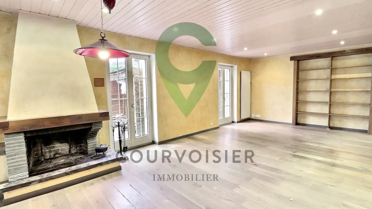 Residential building for sale - 1180 Rolle