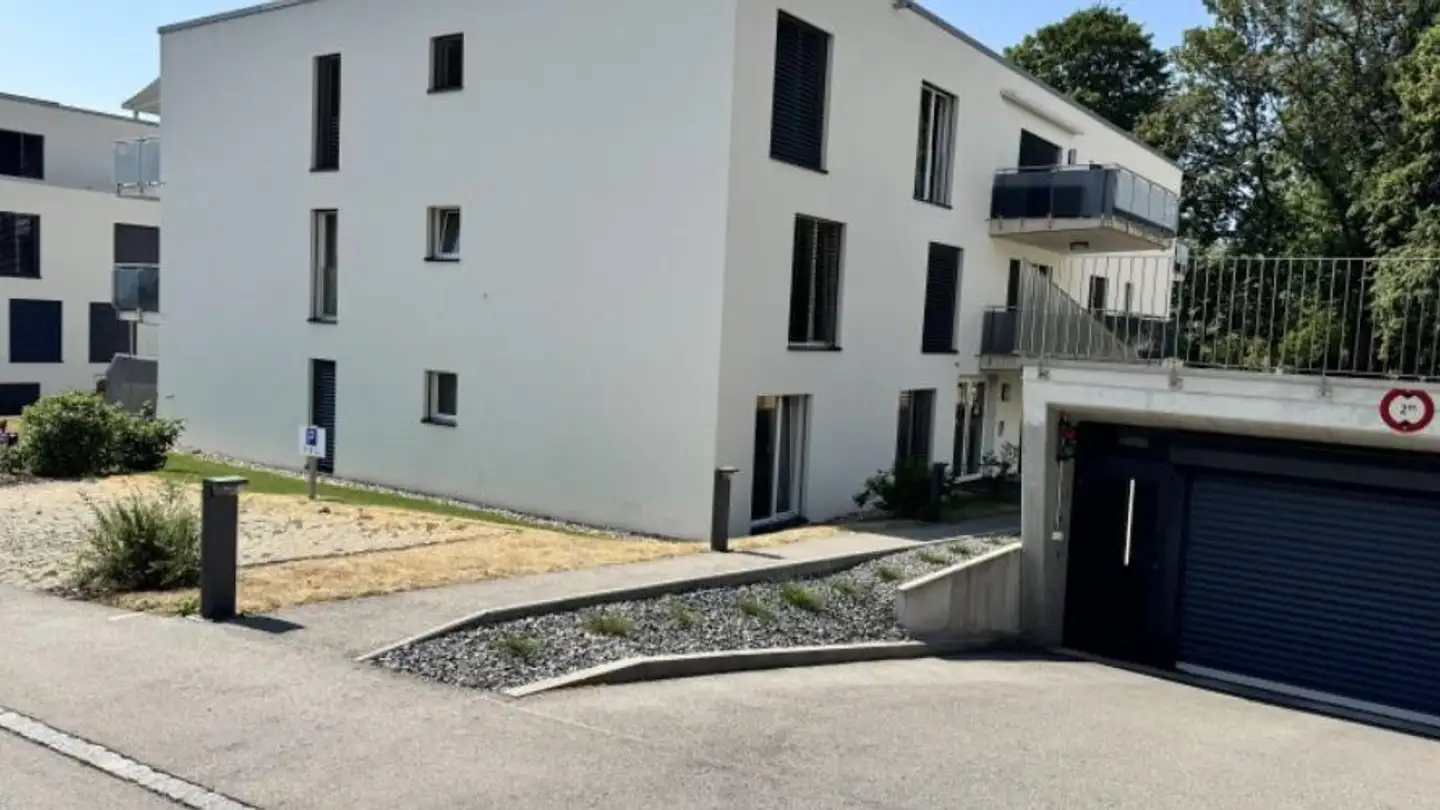 Tiefgaragenstellplatz mieten - Chemin du Grillon 2, 2206 Les Geneveys-sur-Coffrane
