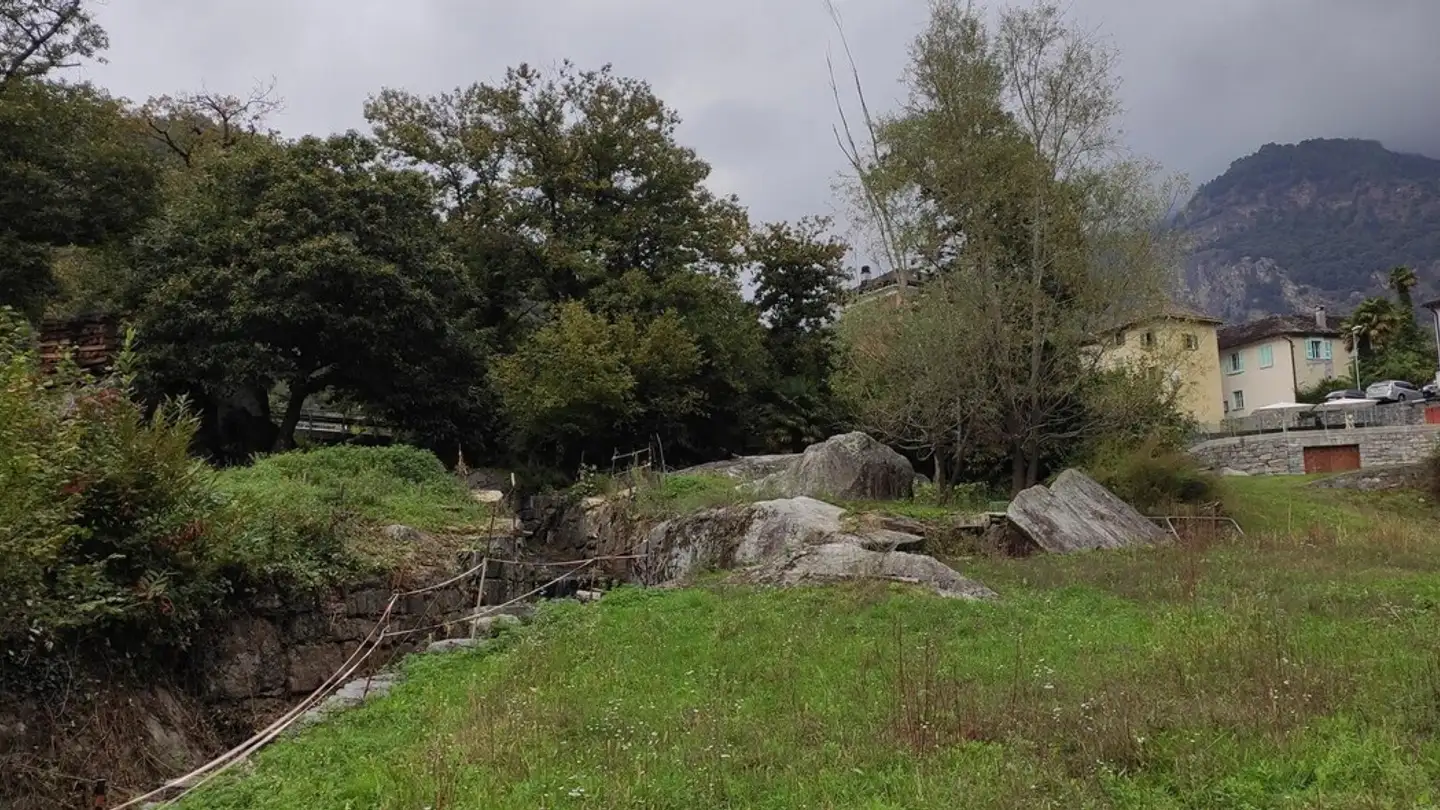 Constructible plot for sale - 6721 Ludiano