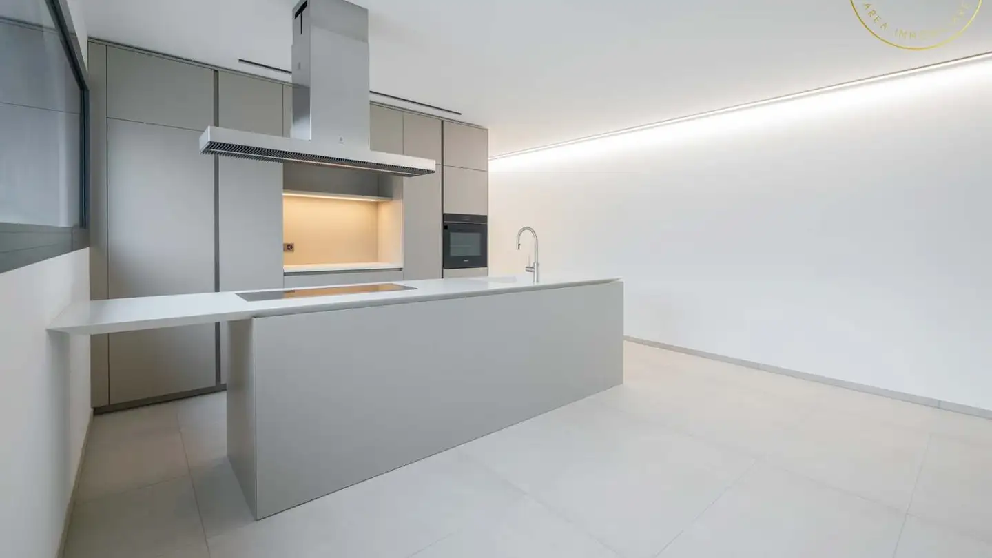 Stepped apartment for rent - 6605 Locarno - Photo 2