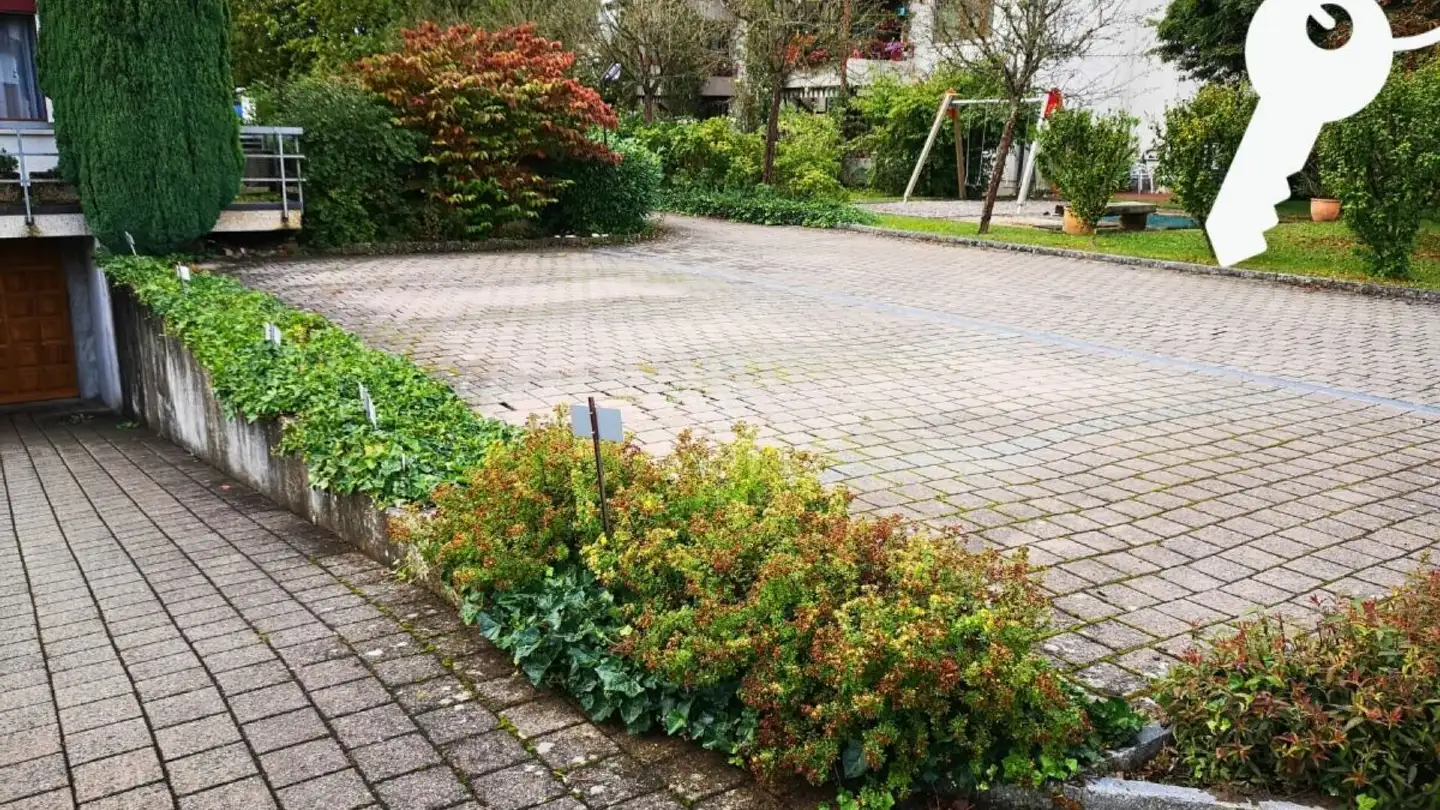 Parcheggio esterno in affitto - Schwalbenweg 7, 4528 Zuchwil