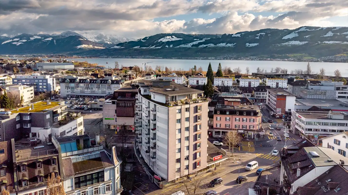 Wohnung mieten - Obere Bahnhofstrasse 32, 8640 Rapperswil SG - Foto 2