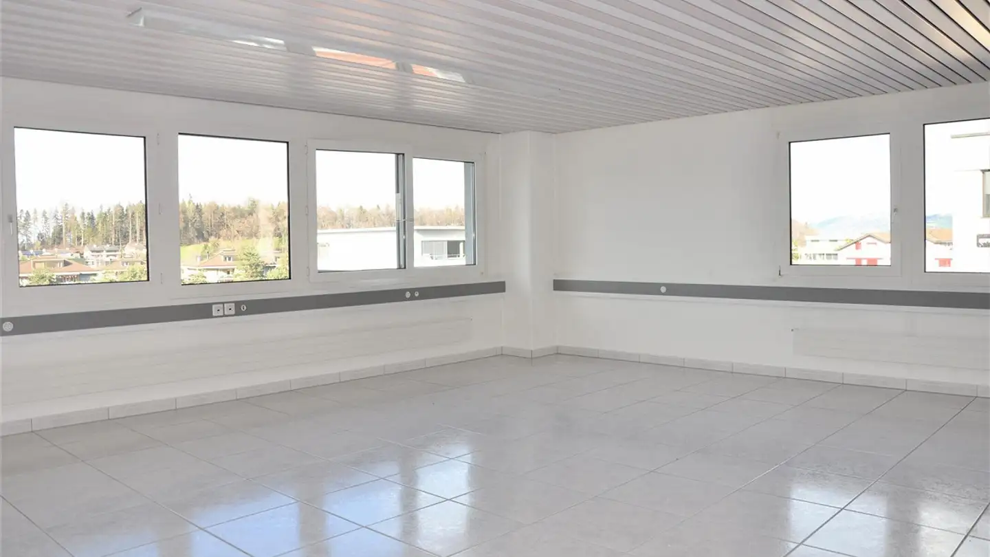 Gewerbe mieten - Grossmatte-Ost 2, 6014 Luzern - Foto 2