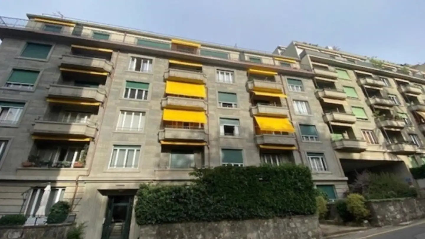 Mixed-use building for rent - Chemin Des Trois-Rois 7, 1005 Lausanne