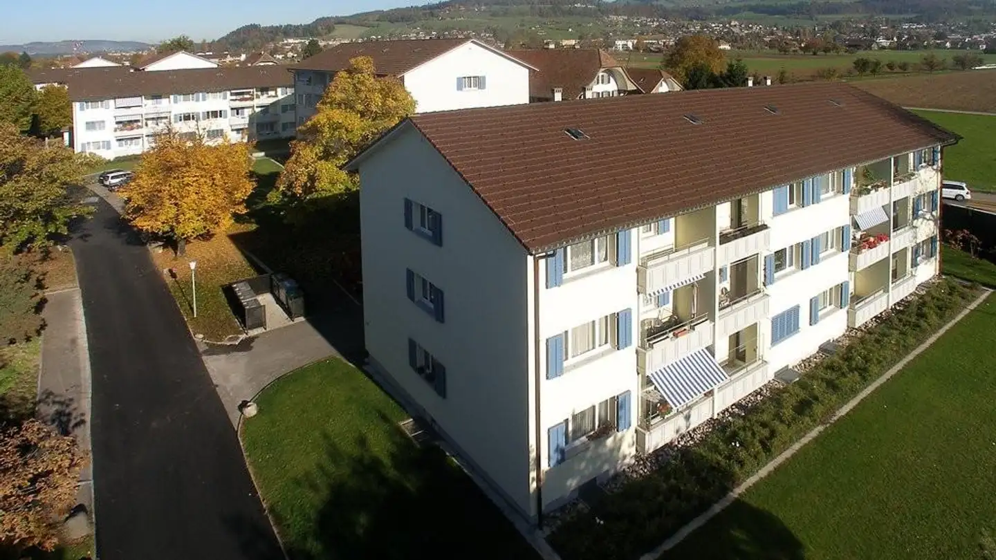 Place de parking extérieure à louer - Schlehdornweg 27, 3613 Steffisburg