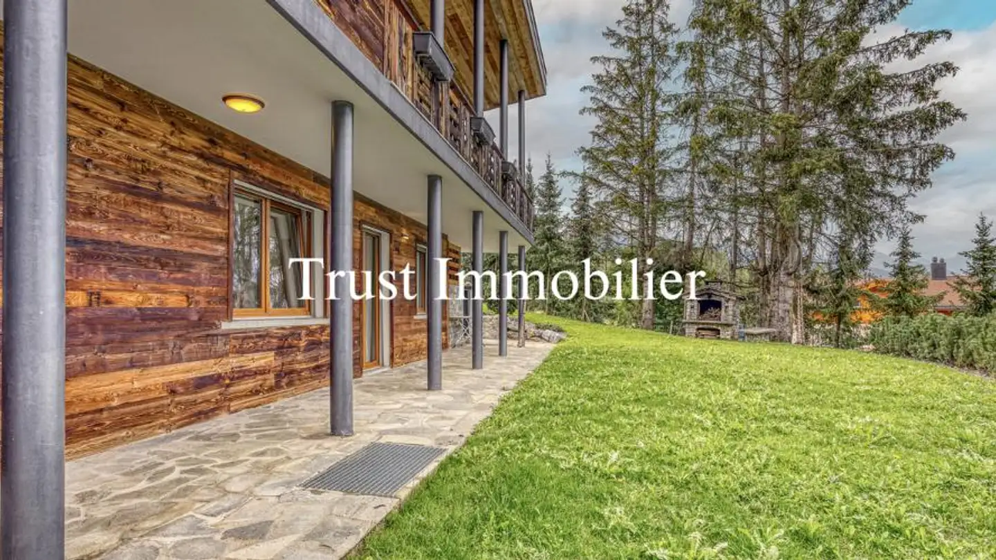 Chalet for sale - Route Lens-Crans, 1978 Lens - Photo 2