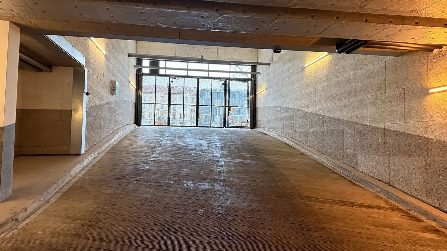 Place de parking souterraine à louer - Tangentenweg 36, 4058 Basel - Photo 3