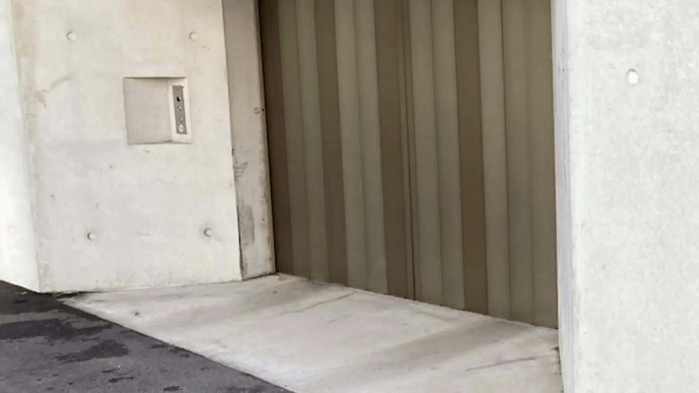 Single garage for rent - Rue De La Morâche 8, 1260 Nyon