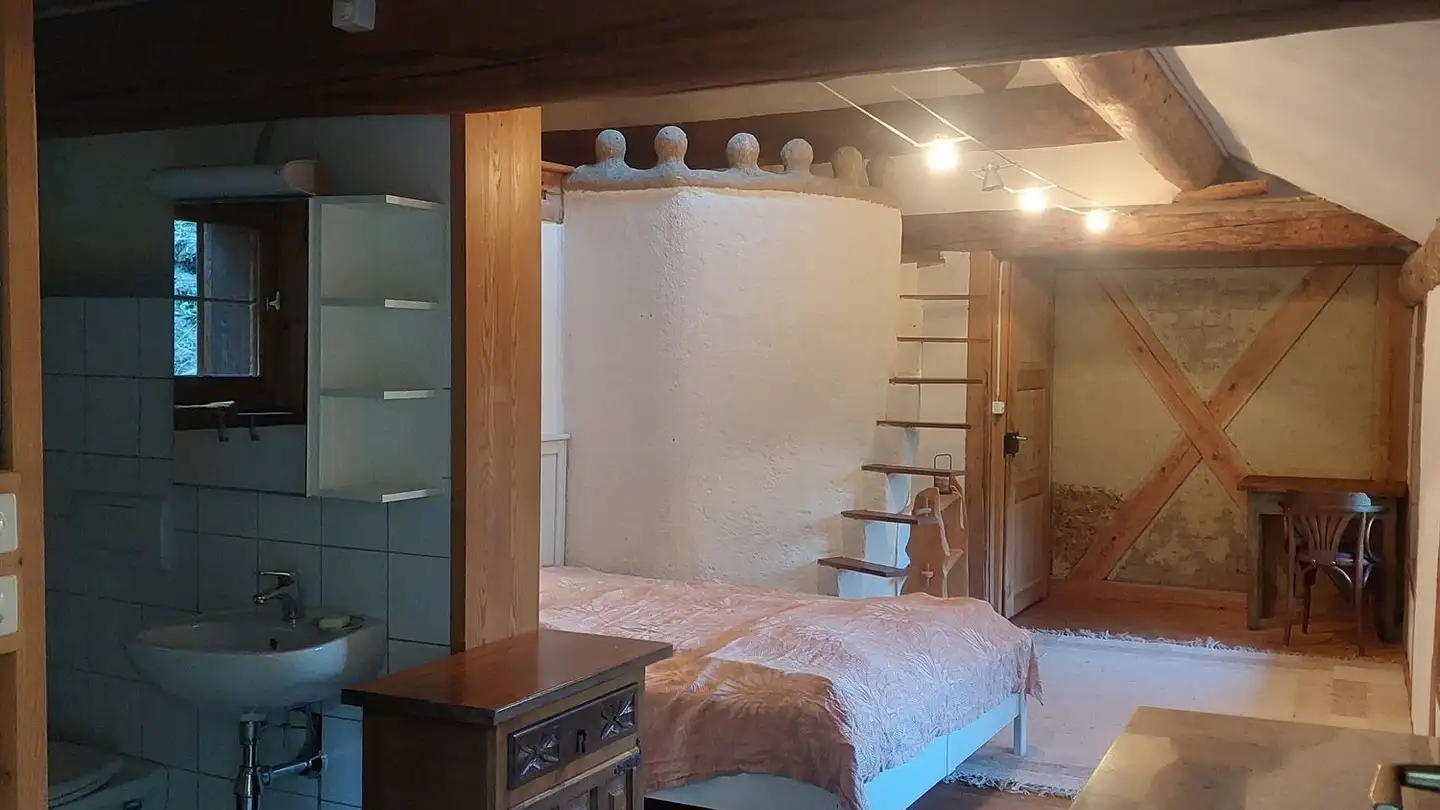 Single room for rent - 7202 Says