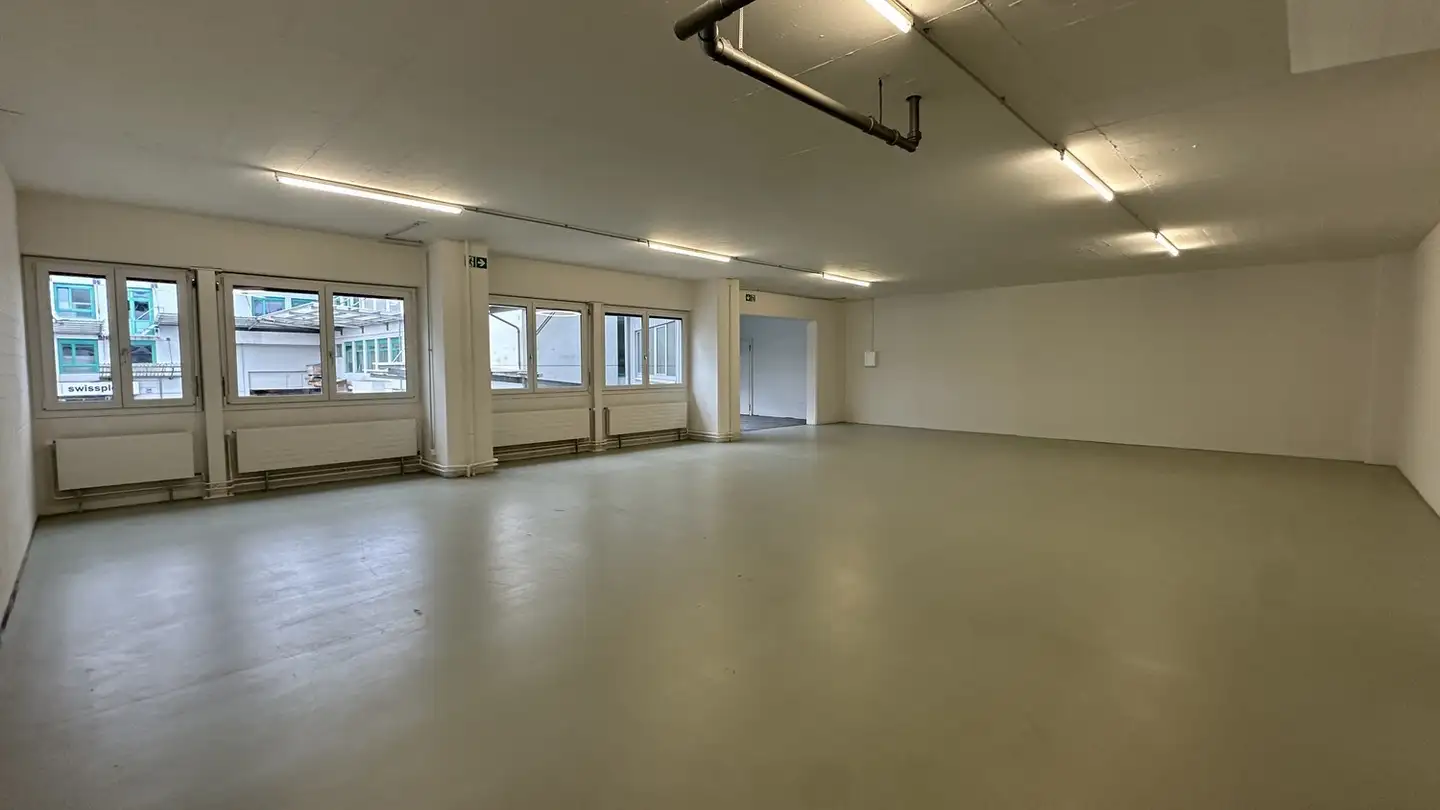 Storage space for rent - Lohwisstrasse 42, 8123 Ebmatingen